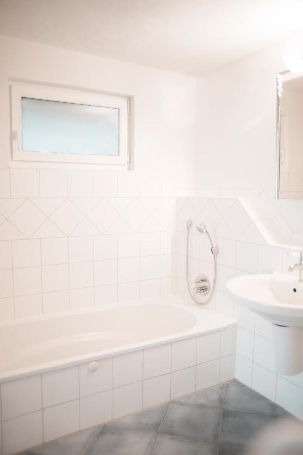 Bed & Breakfast Unter Den Linden Hungen Exterior foto