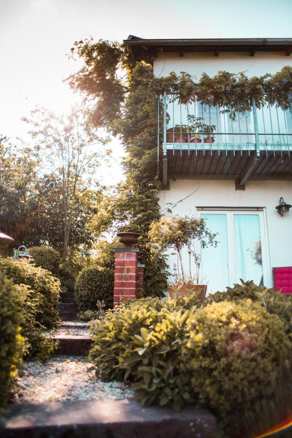 Bed & Breakfast Unter Den Linden Hungen Exterior foto