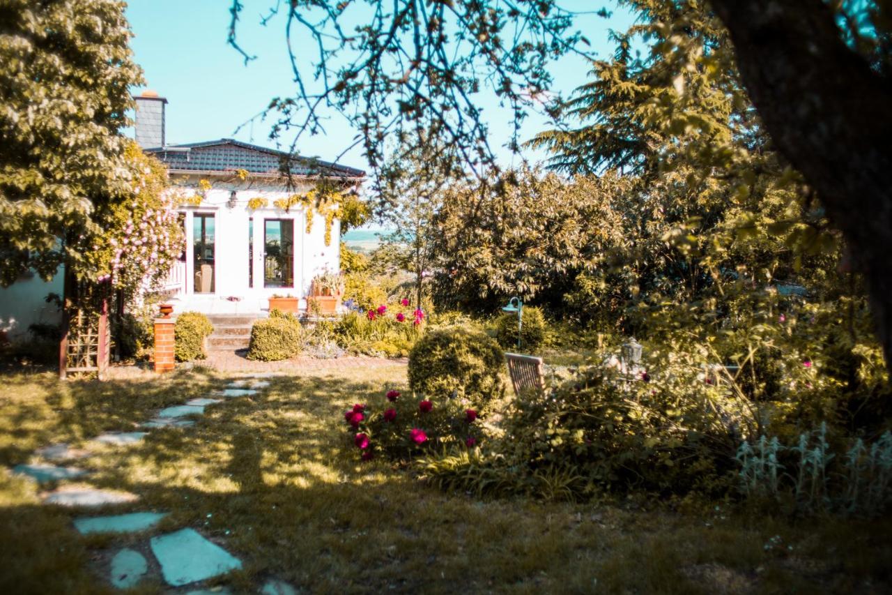 Bed & Breakfast Unter Den Linden Hungen Exterior foto